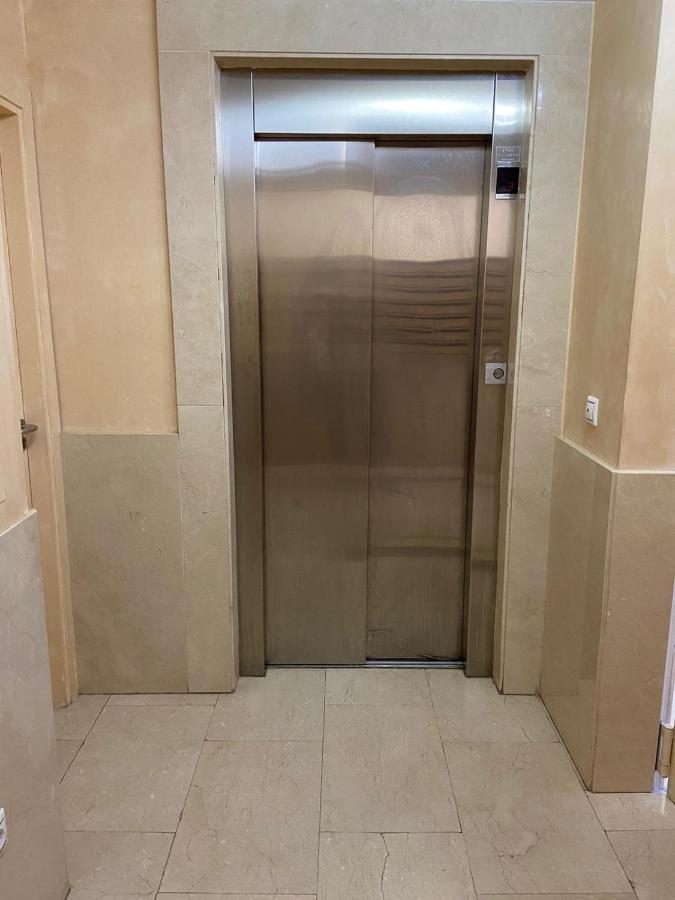Estudio Parking Centro Puerta Del Sol 비고 외부 사진